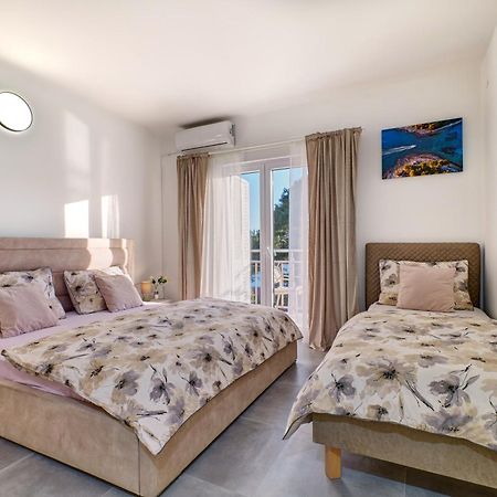 Calma Sea View Rooms Mali Lošinj Exterior foto